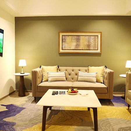 Vivanta Bengaluru Residency Road Экстерьер фото