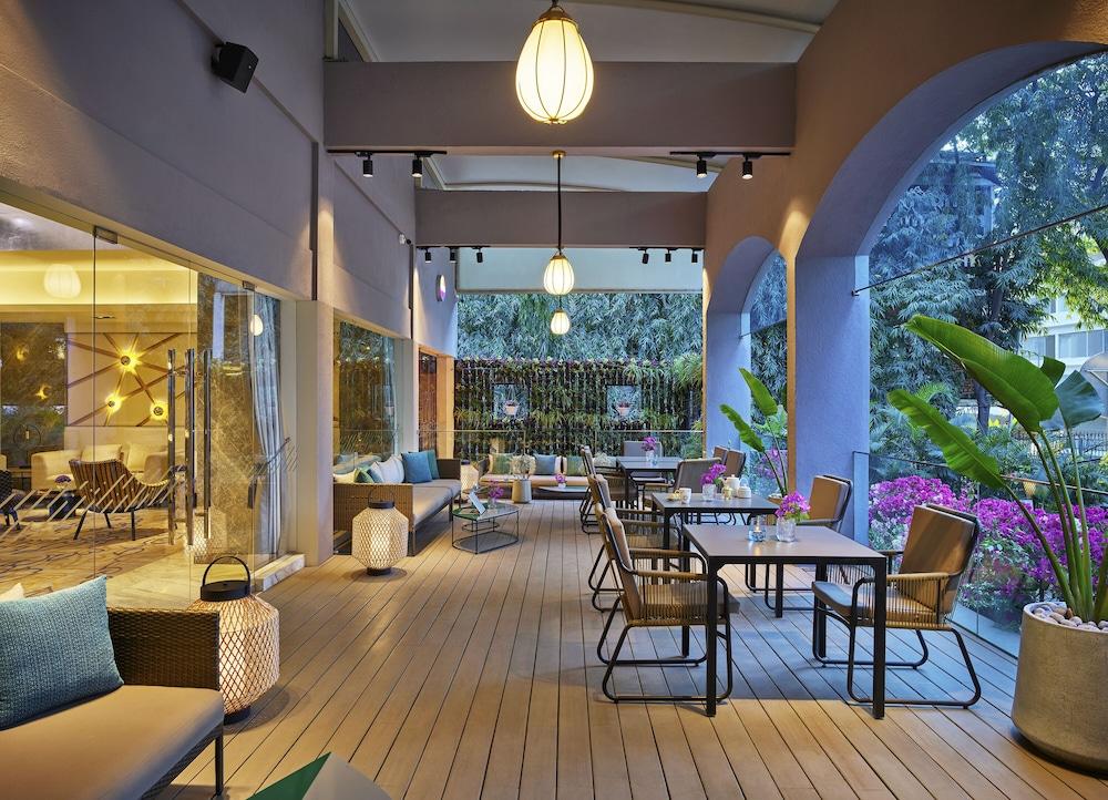 Vivanta Bengaluru Residency Road Экстерьер фото