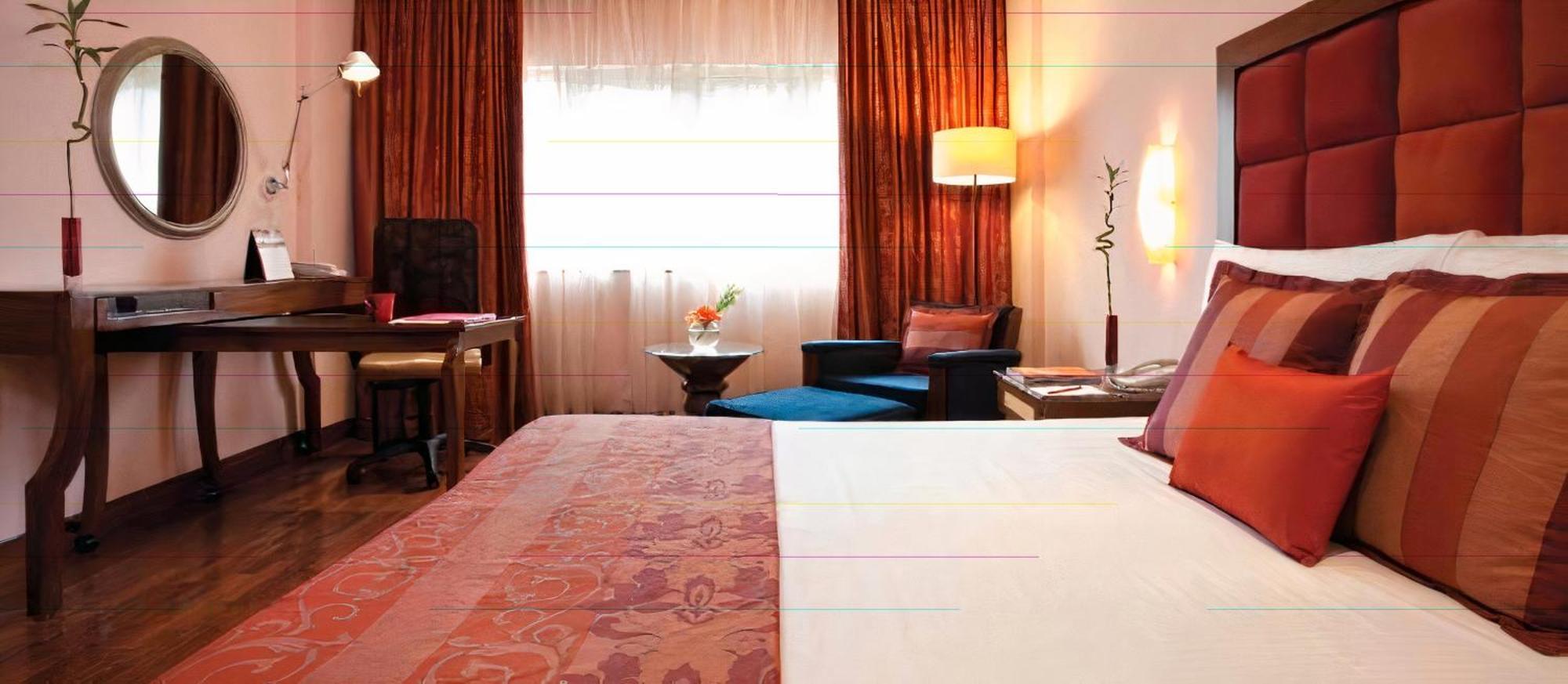 Vivanta Bengaluru Residency Road Экстерьер фото